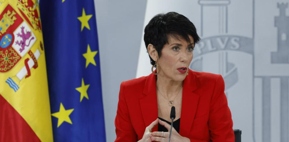 El nuevo reglamento de extranjería permitirá regularizar a 900.000 migrantes en tres años