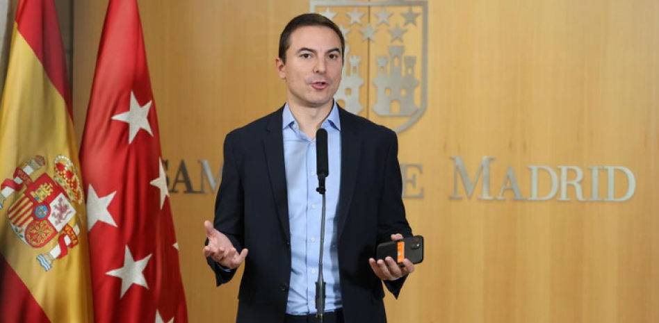 Lobato rechaza dimitir y denuncia el “linchamiento” de sus compañeros del PSOE