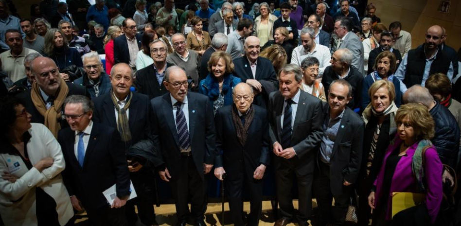 Pujol recibe un homenaje rodeado de amigos y viejos rockeros de Convergència