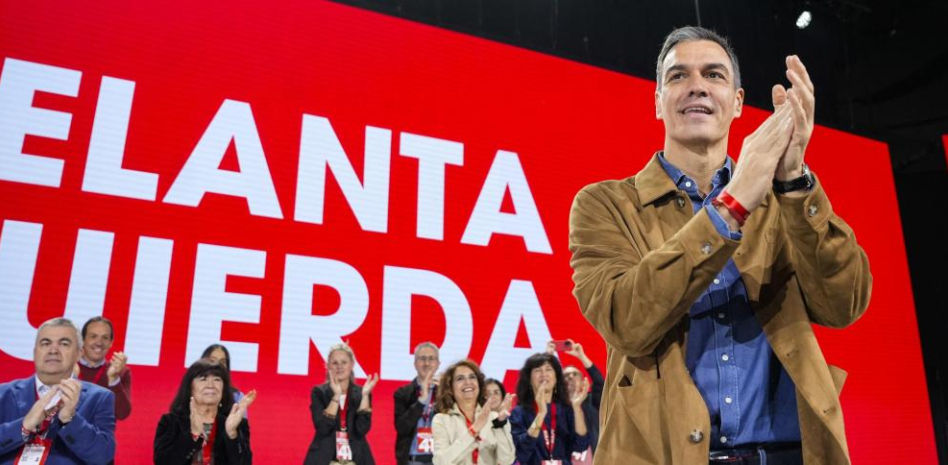 La nueva ejecutiva de Sánchez en Ferraz logra un apoyo del 90% en el congreso del PSOE