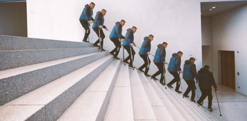 Una estimulación cerebral con electrodos mejora la marcha en personas con lesiones medulares