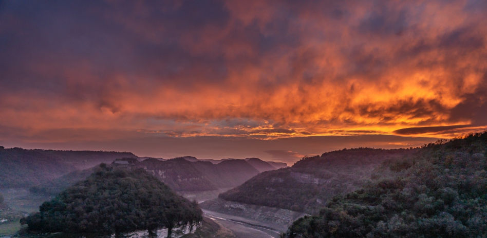 El pantano de Sau sigue en declive y el meandro del Ter se ha vuelto a secar
