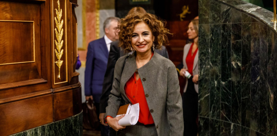 Montero tomará las riendas del PSOE andaluz tras la renuncia de Espadas