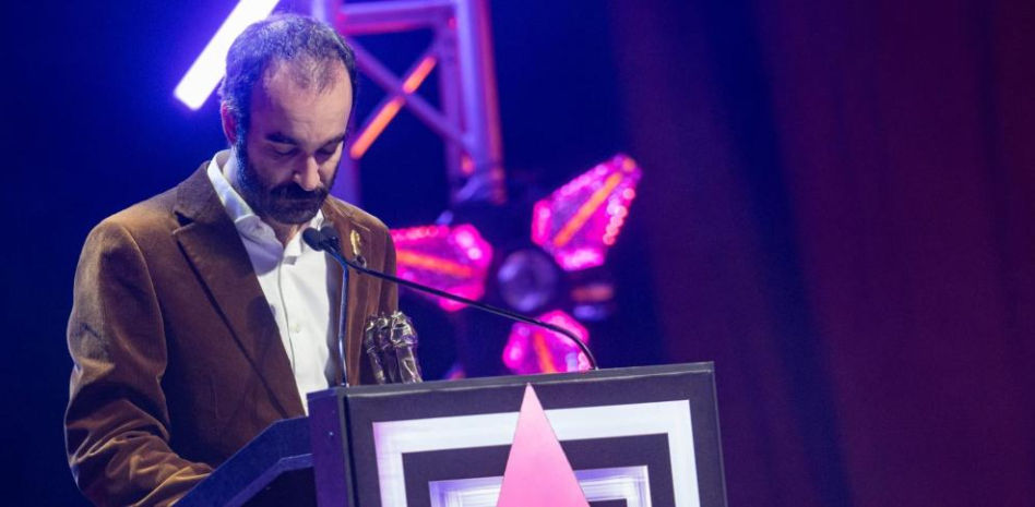 Eduard Sola, guionista de 'Casa en flames': “Mi abuelo era analfabeto y yo soy escritor”