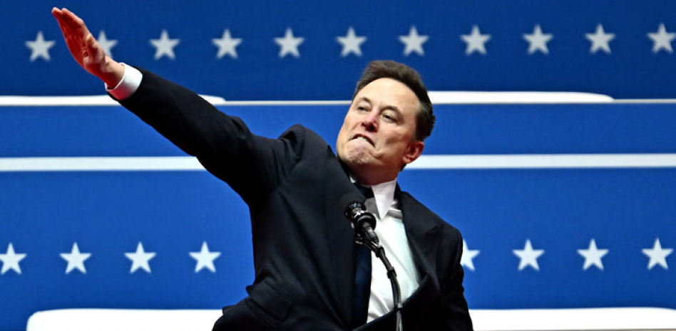 Musk celebra la investidura de Trump con un saludo parecido al nazi