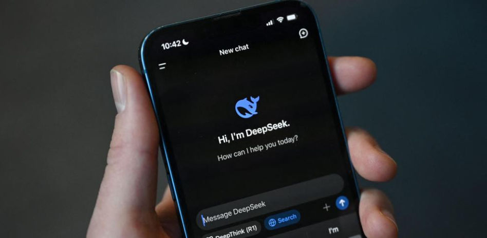 El éxito de la IA china DeepSeek sacude los mercados al amenazar la primacía de Nvidia y otras tecnológicas