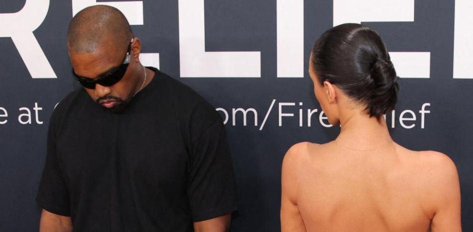 Polémica en los Grammy: Bianca Censori, la mujer de Kanye West, posa desnuda en la alfombra roja
