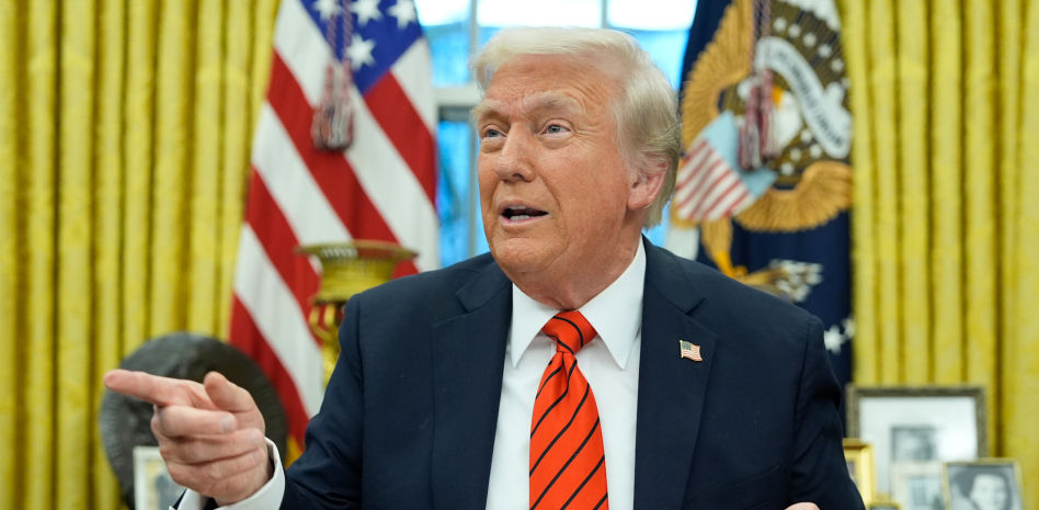 Trump firma los aranceles globales del 25% a las importaciones de acero y aluminio