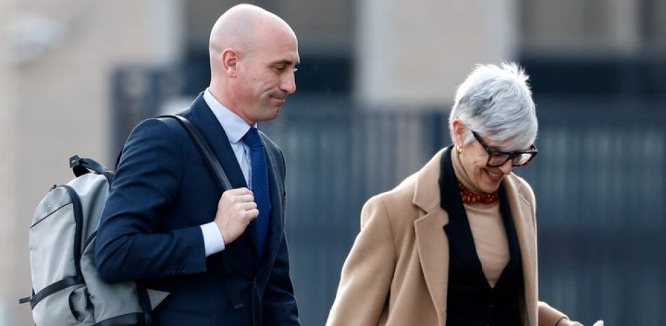 La abogada de Rubiales: “No podemos confundir el pecado con el delito”