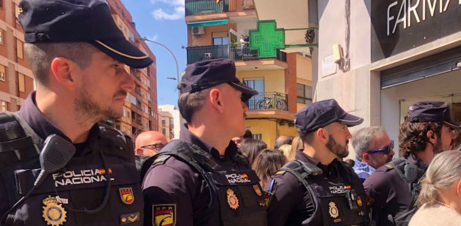 Mazón suspende parte de su visita a las fiestas de Castelló de la Plana “por seguridad”
