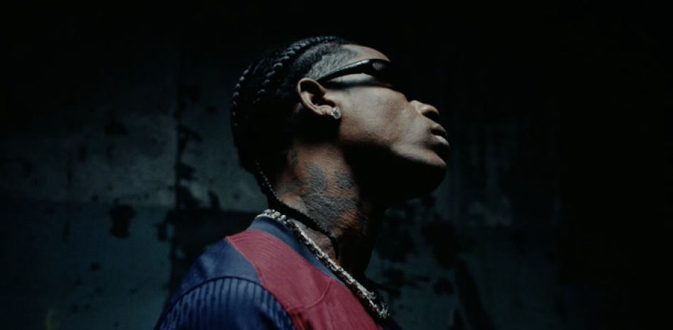 Agotadas las camisetas del rapero Travis Scott, el elegido para lucir en el clásico