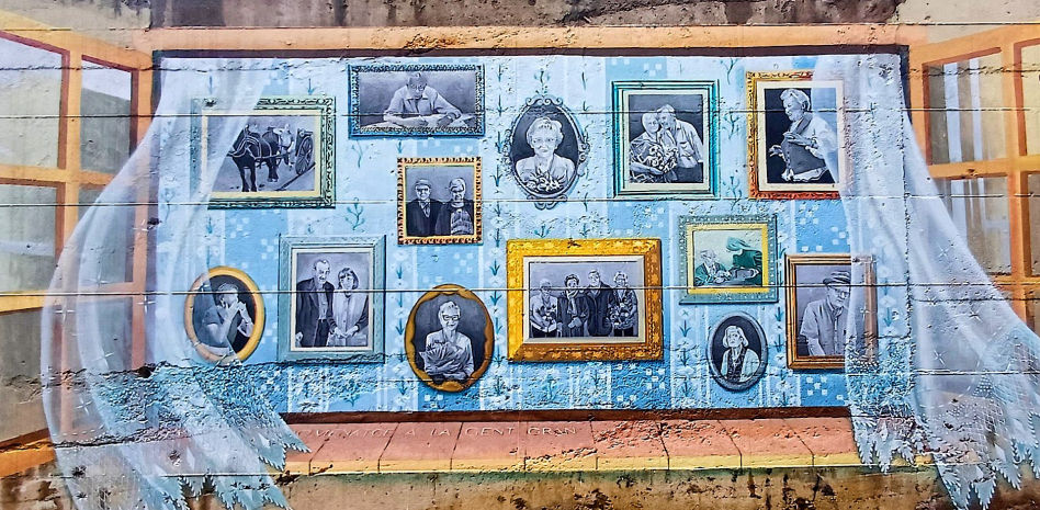 FotoDocs: El mural de la vejez de Manresa