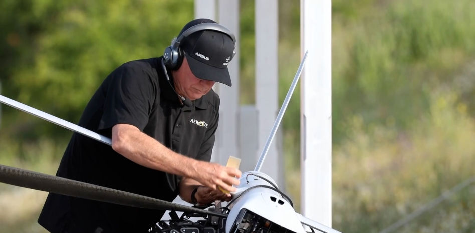 La conexión dron-helicóptero, el futuro en guerra híbrida, extinción de fuegos o rescates