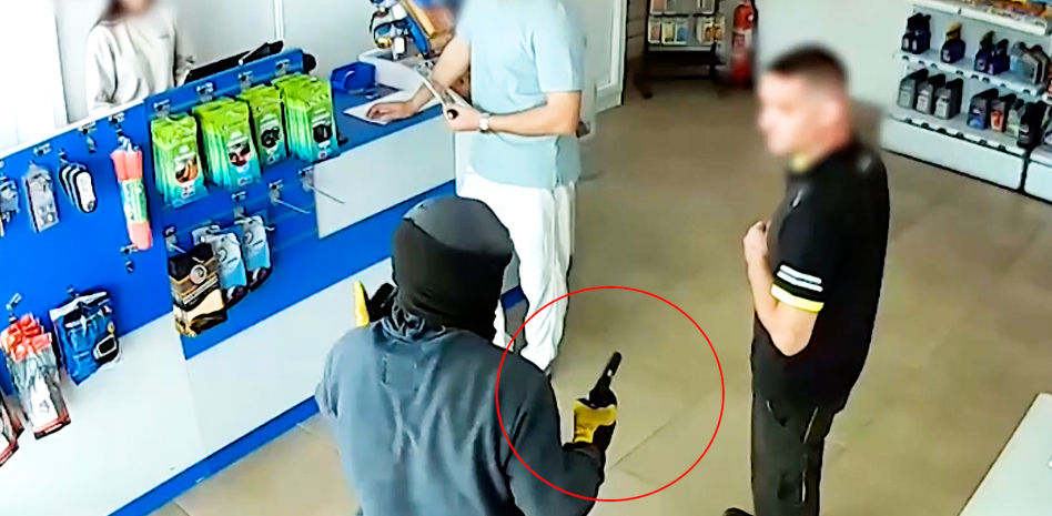 Detenido tras intentar atracar una gasolinera de Águilas (Murcia) a punta de pistola