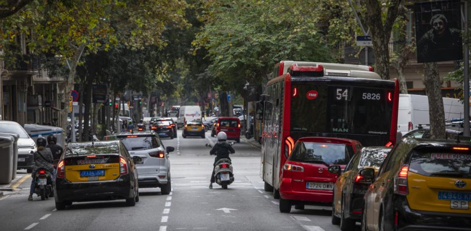 Detenidas cuatro personas in fraganti mientras robaban en un piso de Sarrià-Sant Gervasi