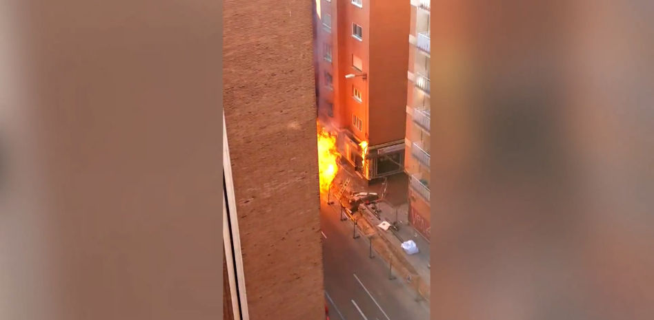 La explosión de una tubería de gas provoca un incendio y deja al menos dos heridos en el centro de Zamora