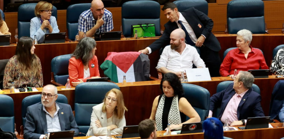La Asamblea de Madrid estalla por la Flotilla