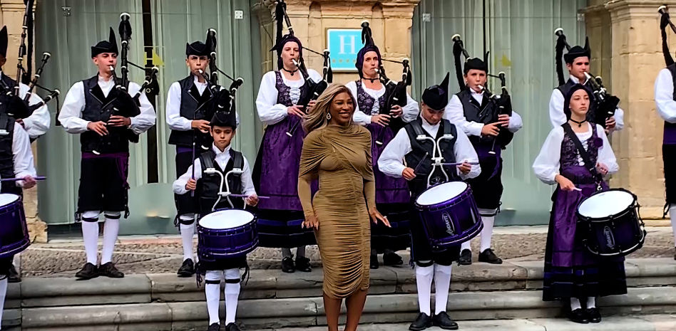 Serena Williams baila al ritmo de las gaitas en Asturias