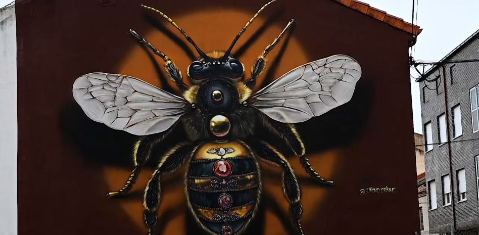 La abeja gigante de Häcko Crâne en La Bañeza, León, candidata a mejor mural del mundo de 2025