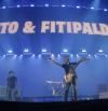Fito & Fitipaldis protagonizan en San Mamés una noche con mucho rock and roll
