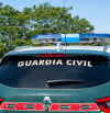 Un coche de la Guardia Civil es embestido en Arroyomolinos y dos agentes resultan heridos