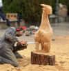 El arte de tallar madera con una motosierra