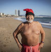 Josep Ribas (79 años), impulsor del baño del 1 de enero en Barcelona: “Me meto en el mar 300 días al año, es mi ‘válvula de despegue’”