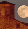 La luna llena de Rebollosa de Hita