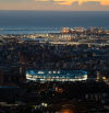 Barcelona, entre la luz del alba y la obra interminable del Camp Nou