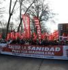 Miles de madrileños se manifiestan contra la política sanitaria del gobierno de Ayuso