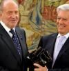 En rey Juan Carlos estará en París para el ingreso de Vargas Llosa en la Academia Francesa