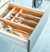 Organizadores de cubiertos que te ayudarán a tener el cajón de la cocina en orden: diversos tamaños y materiales