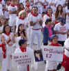Pamplona detiene los Sanfermines para denunciar las agresiones sexistas