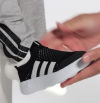 Zapatillas Adidas para niños con descuento de hasta el 66% para una vuelta al cole barata, cómoda y perfecta