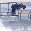 La 'salvada' de un cámara de MotoGP esquivando la 'moto voladora' de Acosta