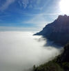 Espectáculo de niebla baja en Montserrat