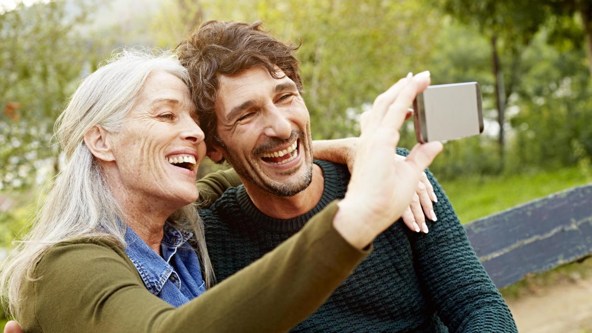 7 móviles de menos de 250€ que podemos regalar a mamá en su día especial