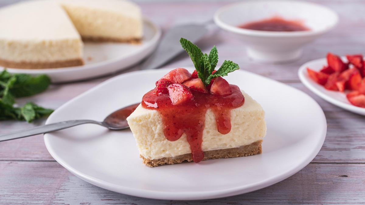 Triunfa con la más rápida receta de cheesecake de fresas en el microondas