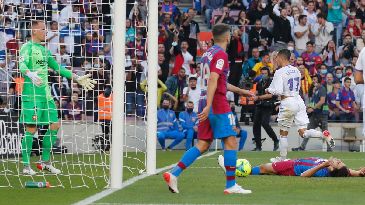 Un Barça limitado también muerde el polvo ante el Madrid