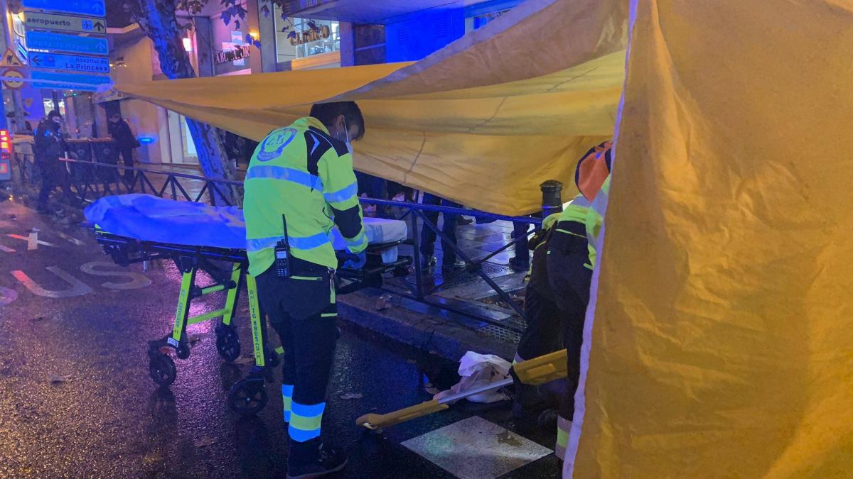 Un hombre de 60 años queda en estado grave tras ser atropellado por un autobús en Madrid