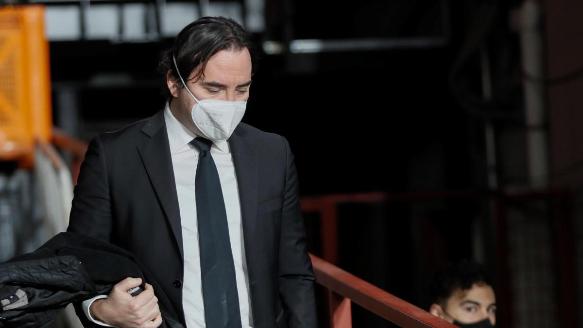 El presidente del Rayo y la agencia de De Tomás se acusan mutuamente de agresión