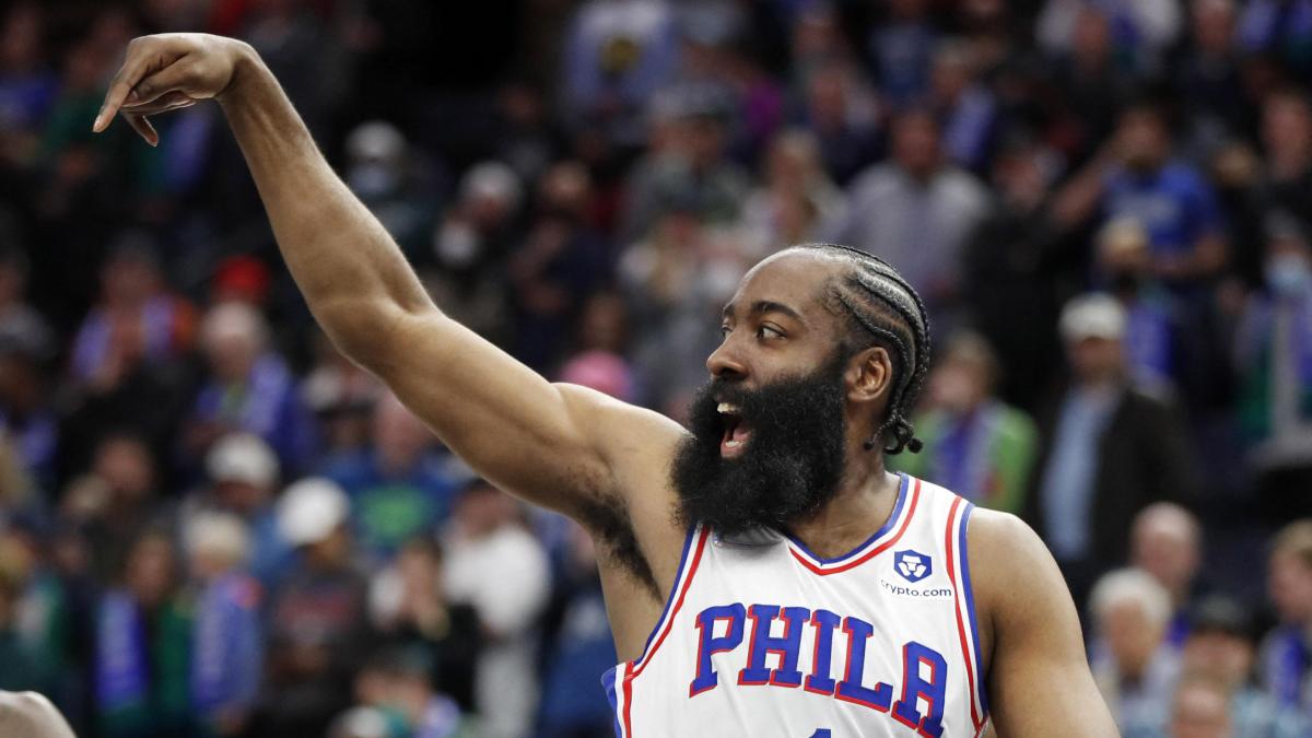 James Harden brilla en su debut con los Sixers