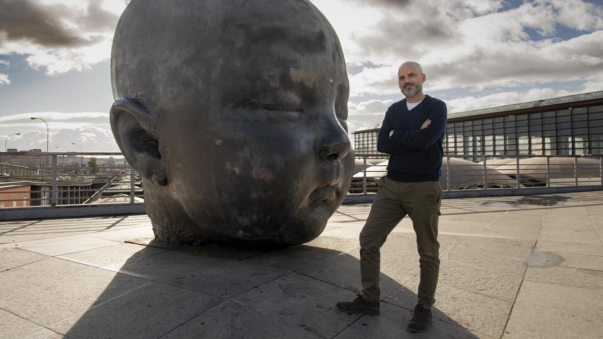 “La elegancia es saber elegir bien”: José Carlos Ruiz, filósofo de la vida contemporánea