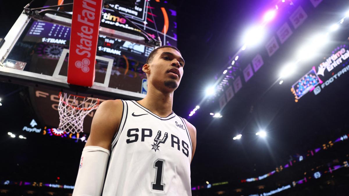 Wembanyama da su primer recital en la NBA ante los Suns de Kevin Durant y Devin Booker