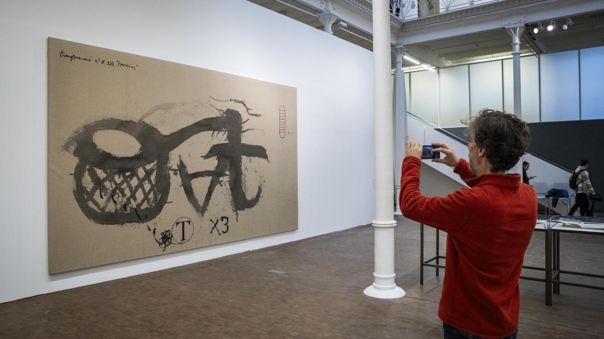 La Fundació Tàpies abre el centenario con una muestra que rastrea la huella zen en su obra