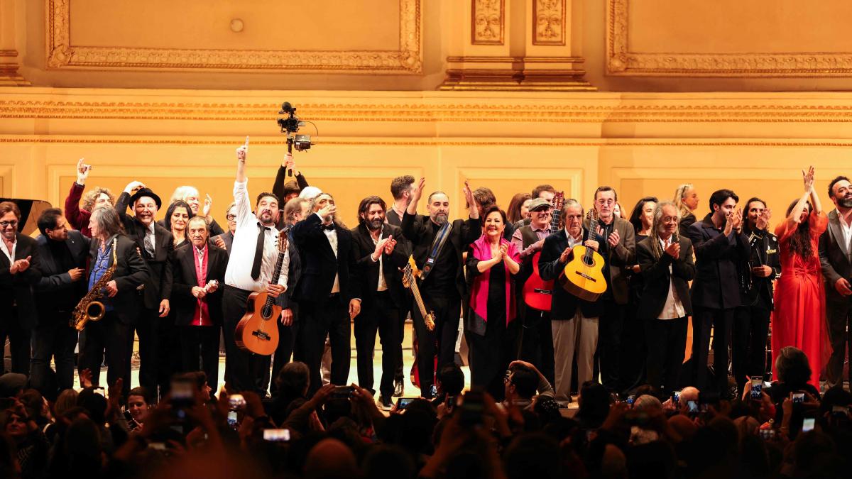 La guitarra de Paco de Lucía sigue marcando el ritmo de los flamencos
