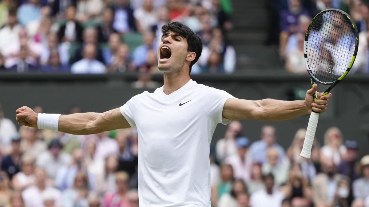 Alcaraz dinamita a Medvedev y repetirá final en Wimbledon ante Novak Djokovic