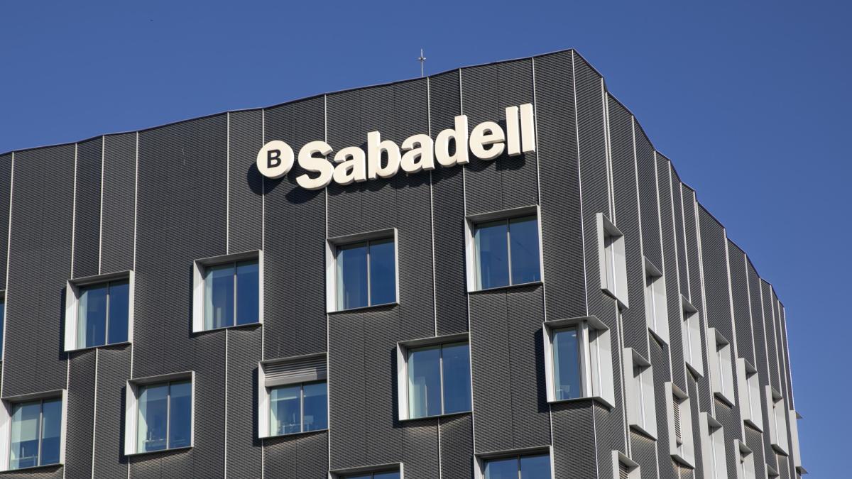 Oliu declara la alerta roja en el Sabadell