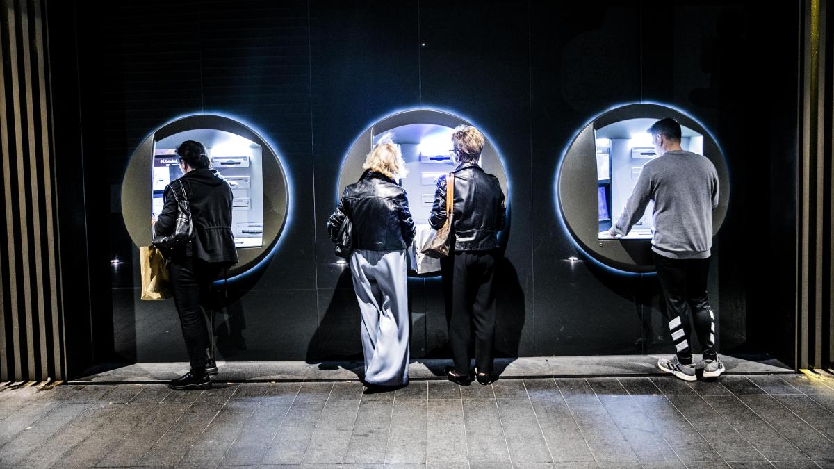 Los bancos elevan casi un 80% sus márgenes desde las subidas de tipos