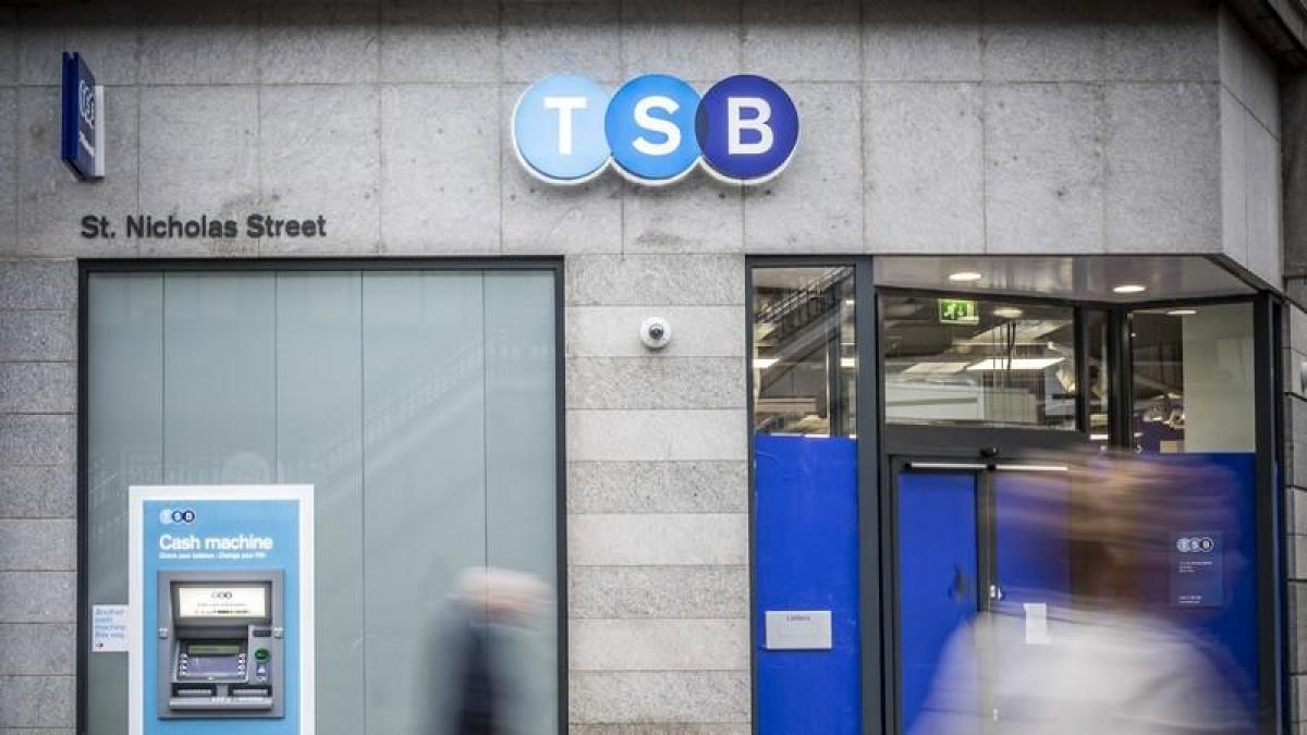 Barclays y Santander se posicionan en la puja por el TSB, filial del Sabadell
